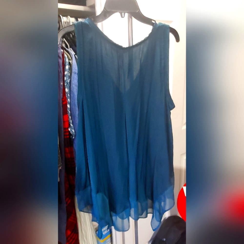 Vera Wang Tunics in 2 colors: Burgundy or Teal. Sold separately.